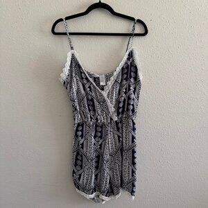 NWT Raya Sun XL Romper Boho Print Lace Trim Strappy Jumpsuit